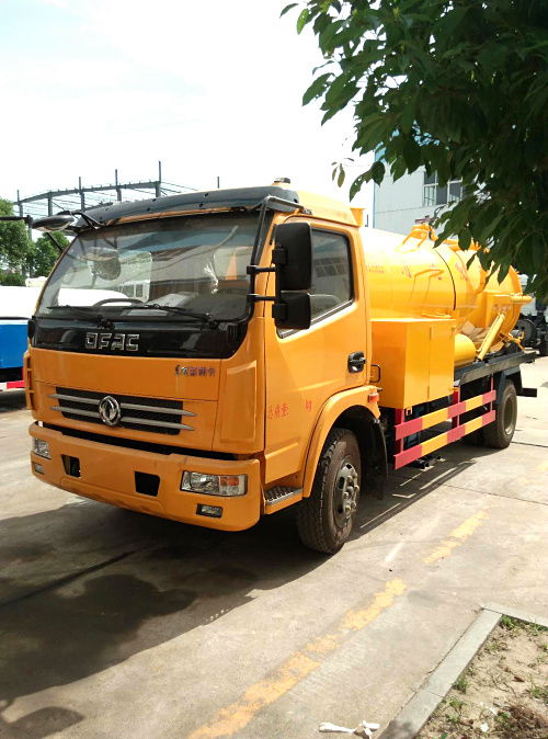 陜汽吸污車 專業(yè)生產(chǎn)廠家與環(huán)衛(wèi)裝備的卓越之選